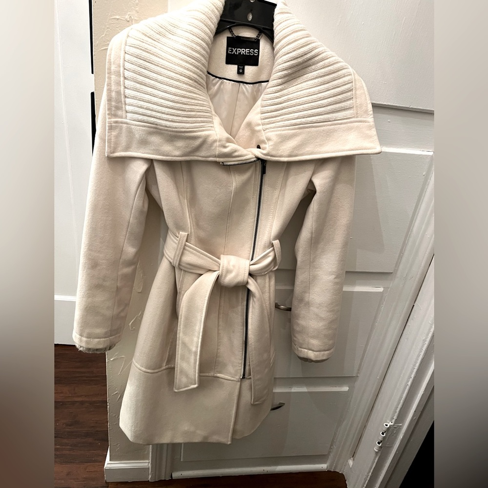 XS Winter White Coat